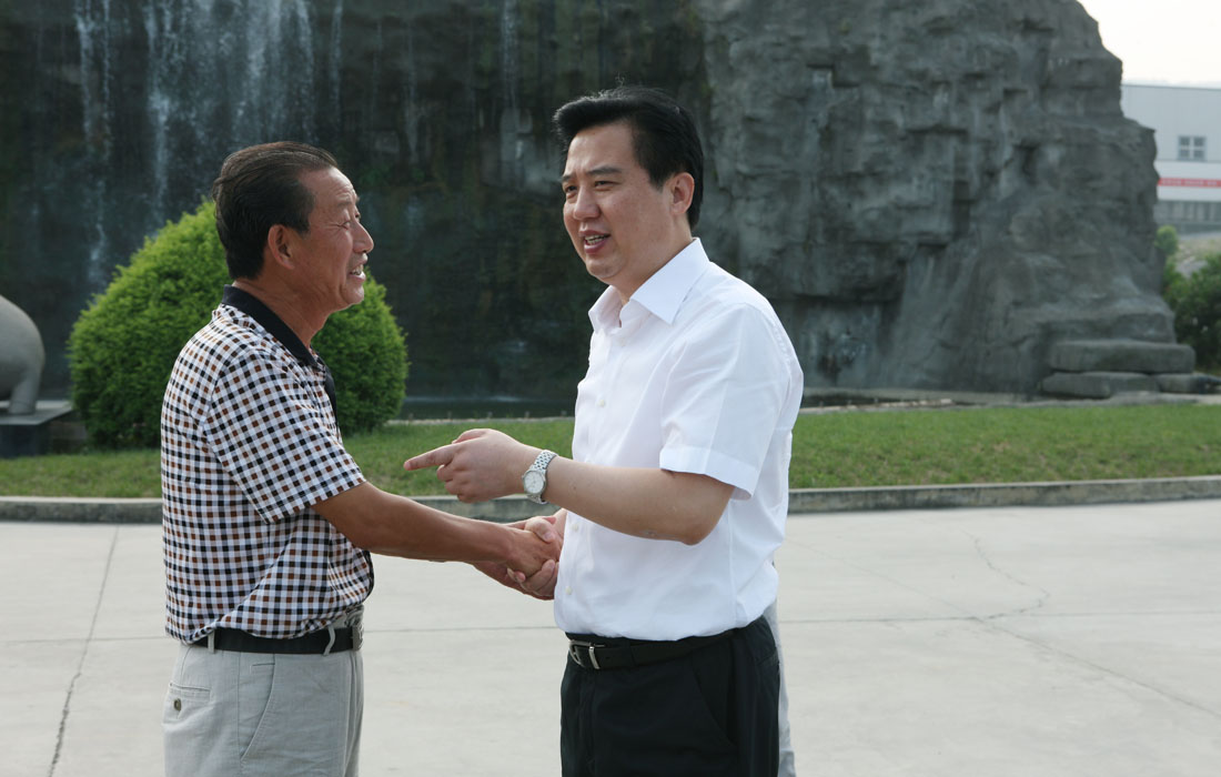 2012骞�8鏈�锛屽疁鏄屽競濮旀浉(sh奴)瑷橀粌妤氬钩鑸囨澅鍦ｈ懀浜嬮暦(zh菐ng)瑕垏浜よ珖銆� 